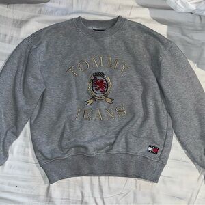 Tommy Hilfiger Gray Crewneck Sweater with Gold Accents
